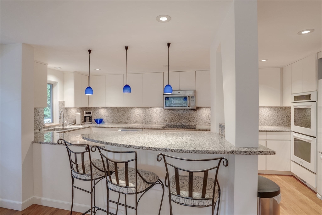 22 Alexandra Road Lynnfield, MA 01940 - Photo 16 of 36 Gallery Image 16