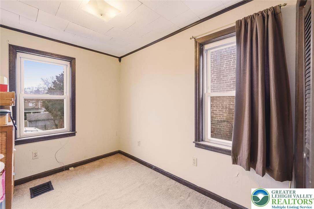 837 Delta Avenue Reading, PA 19605 - Photo 11 of 16