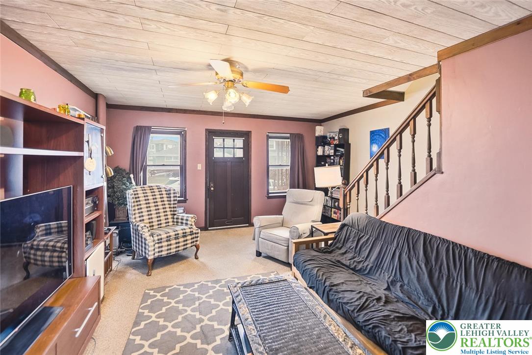 837 Delta Avenue Reading, PA 19605 - Photo 5 of 16