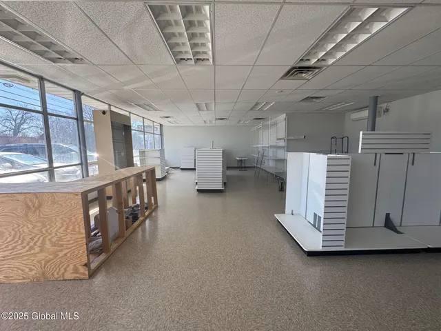 $3,000 | 35 Fuller Road, Colonie, NY 12205