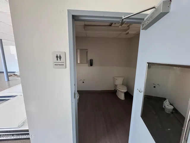 $3,000 | 35 Fuller Road, Colonie, NY 12205