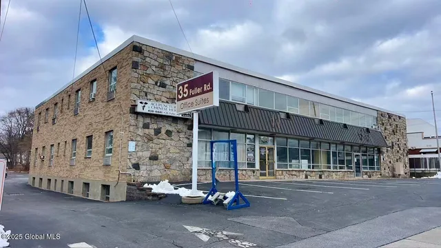 $3,000 | 35 Fuller Road, Colonie, NY 12205