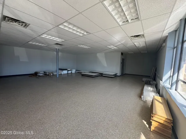 $3,000 | 35 Fuller Road, Colonie, NY 12205