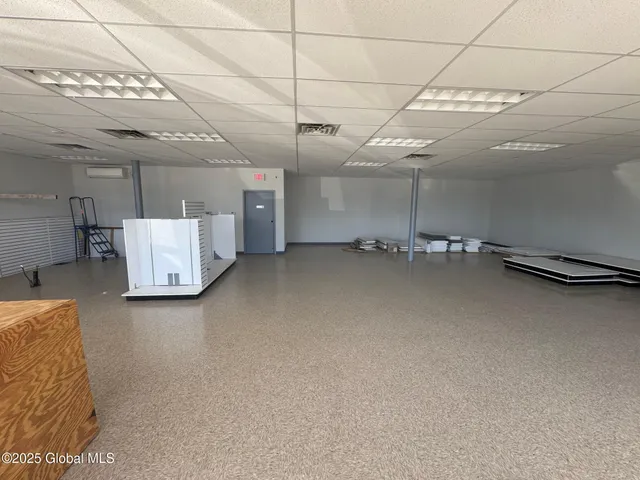 $3,000 | 35 Fuller Road, Colonie, NY 12205