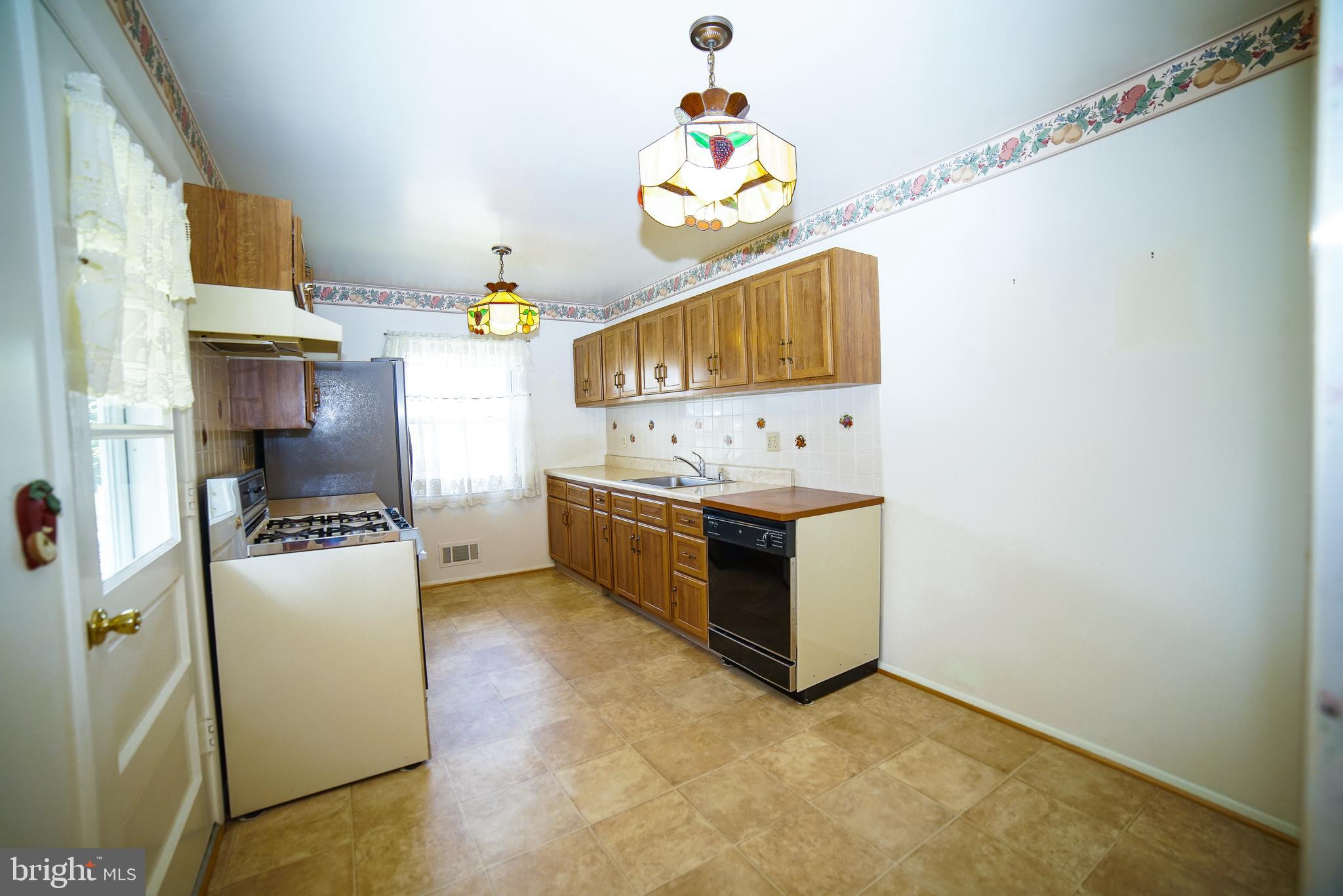 219 Northway Road Reisterstown, MD 21136 - Photo 19 of 47 eat in kitchen