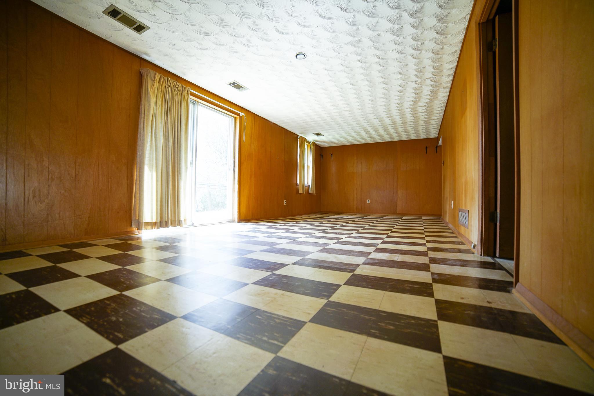 219 Northway Road Reisterstown, MD 21136 - Photo 41 of 47 tons of natural light on LL