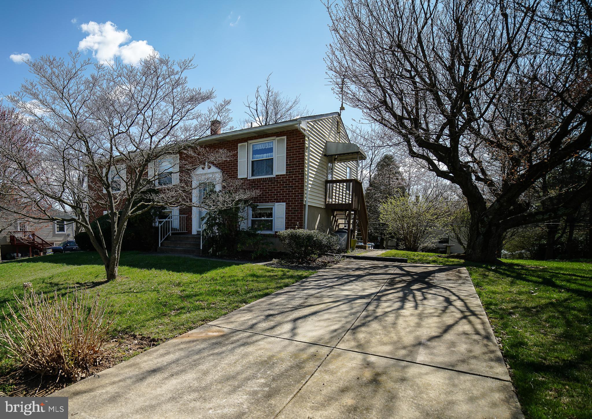 219 Northway Road Reisterstown, MD 21136 - Photo 7 of 47 2+ car off-street private drive