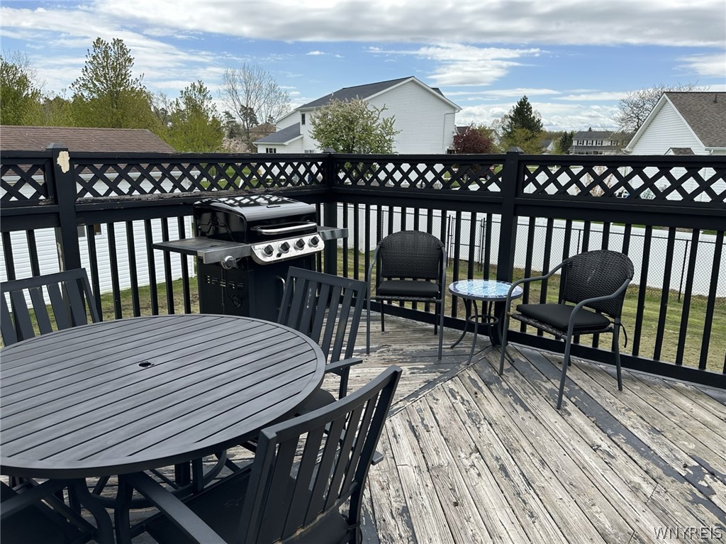 3844 Mapleton Road Wheatfield, NY 14120 - Photo 45 of 46