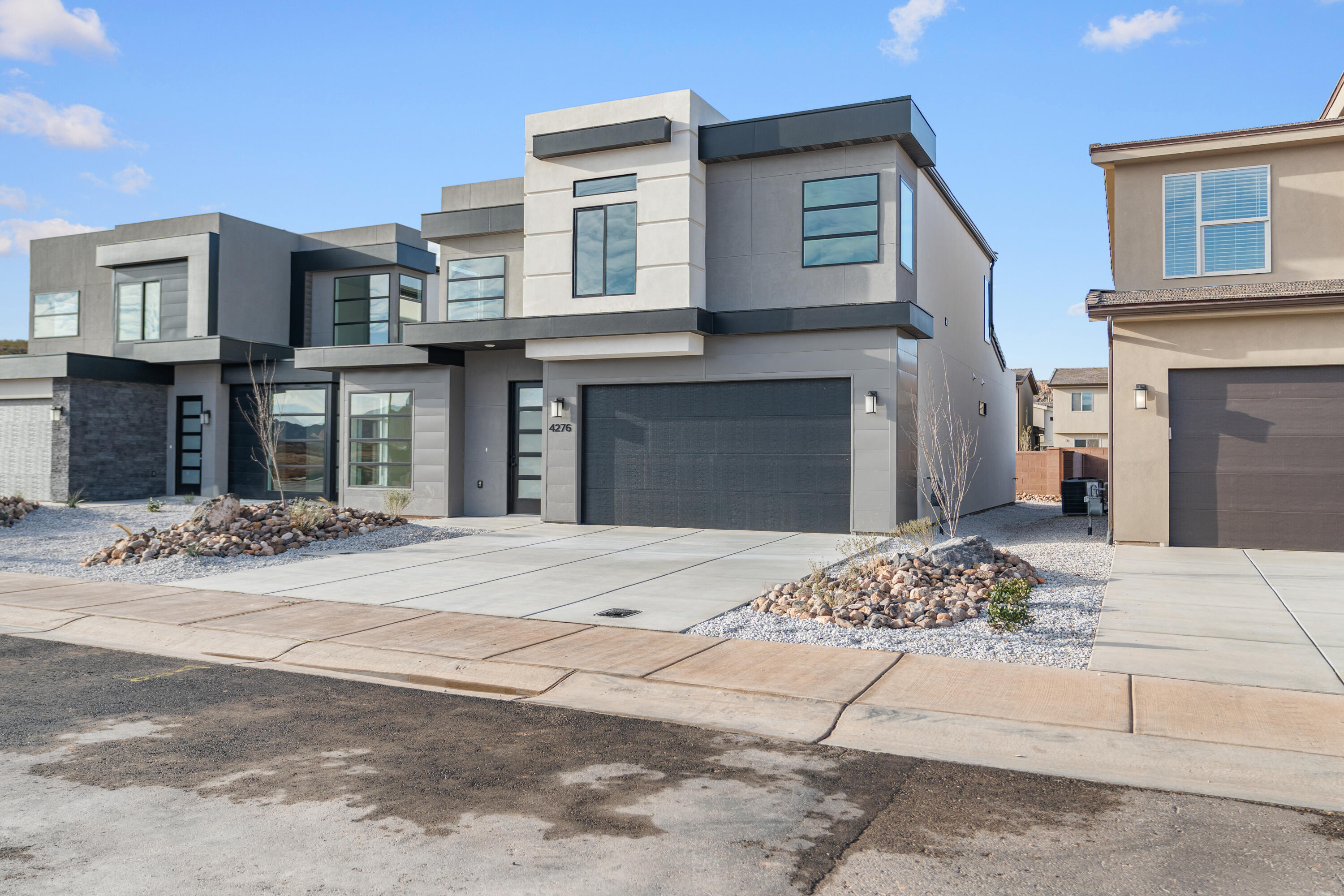 324 Desert Reflection Street St. George, UT 84790 - Photo 4 of 29 DSC01862