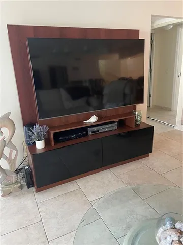 $3,500 | 6260 Sun Boulevard, Unit 1, St. Petersburg, FL 33715