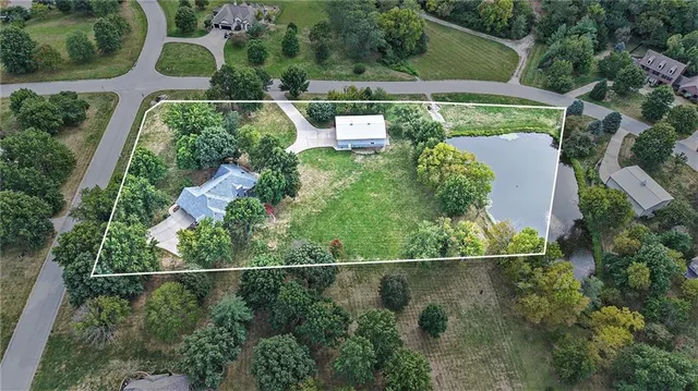$650,000 | 12420 Ridgeview Road, Kearney, MO 64060