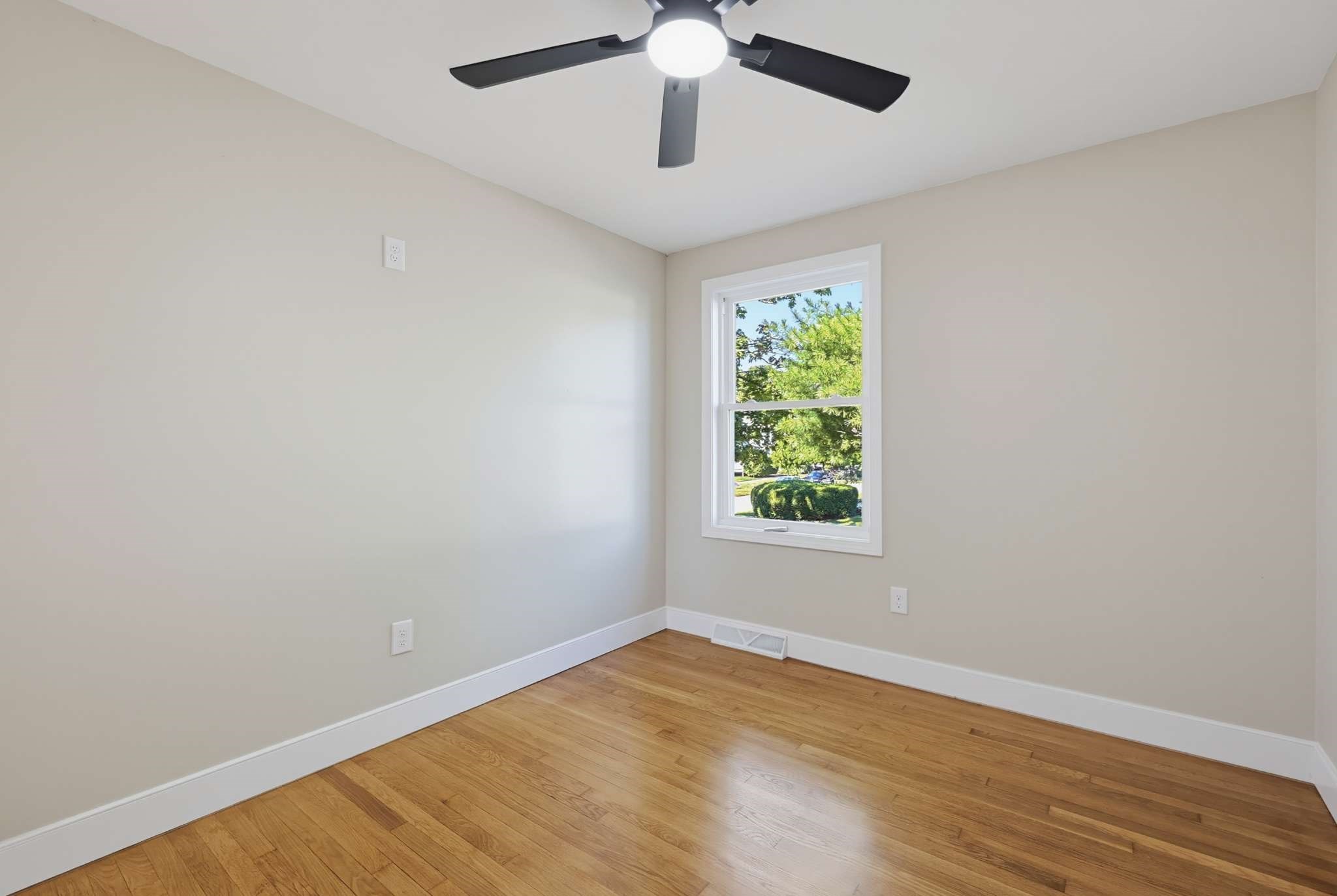 28 Deerfield Road Attleboro, MA 02703 - Photo 15 of 36 Gallery Image 15