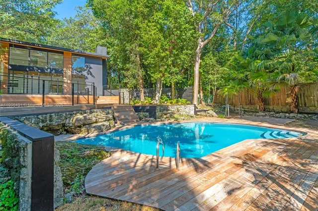 $3,652,500 | 6525 Southwest 133rd Drive, Pinecrest, FL 33156