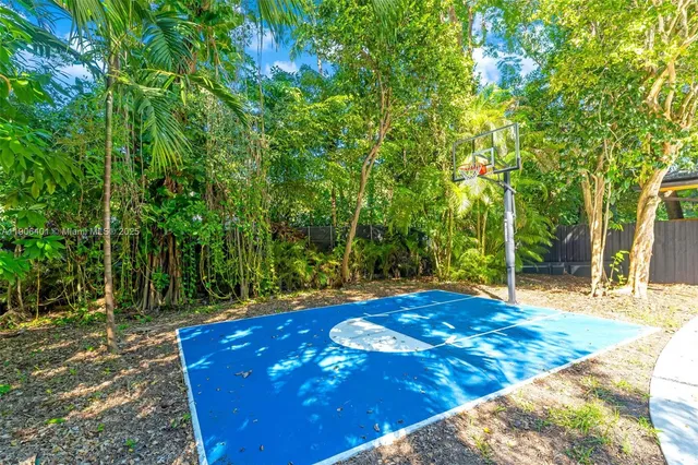 $3,652,500 | 6525 Southwest 133rd Drive, Pinecrest, FL 33156