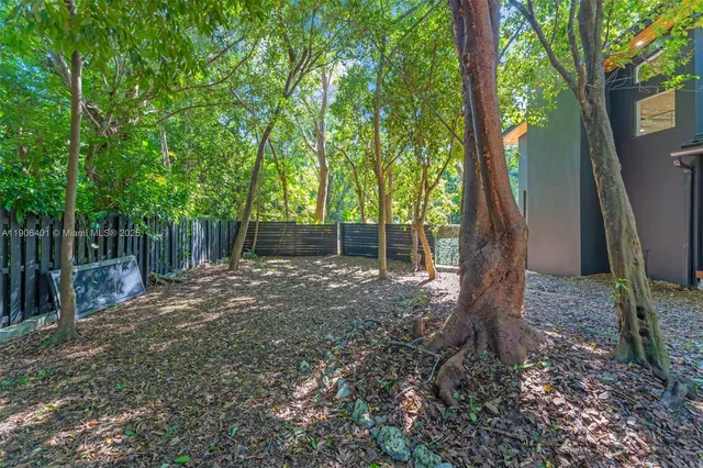 $3,652,500 | 6525 Southwest 133rd Drive, Pinecrest, FL 33156