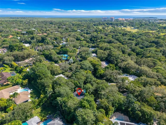 $3,652,500 | 6525 Southwest 133rd Drive, Pinecrest, FL 33156
