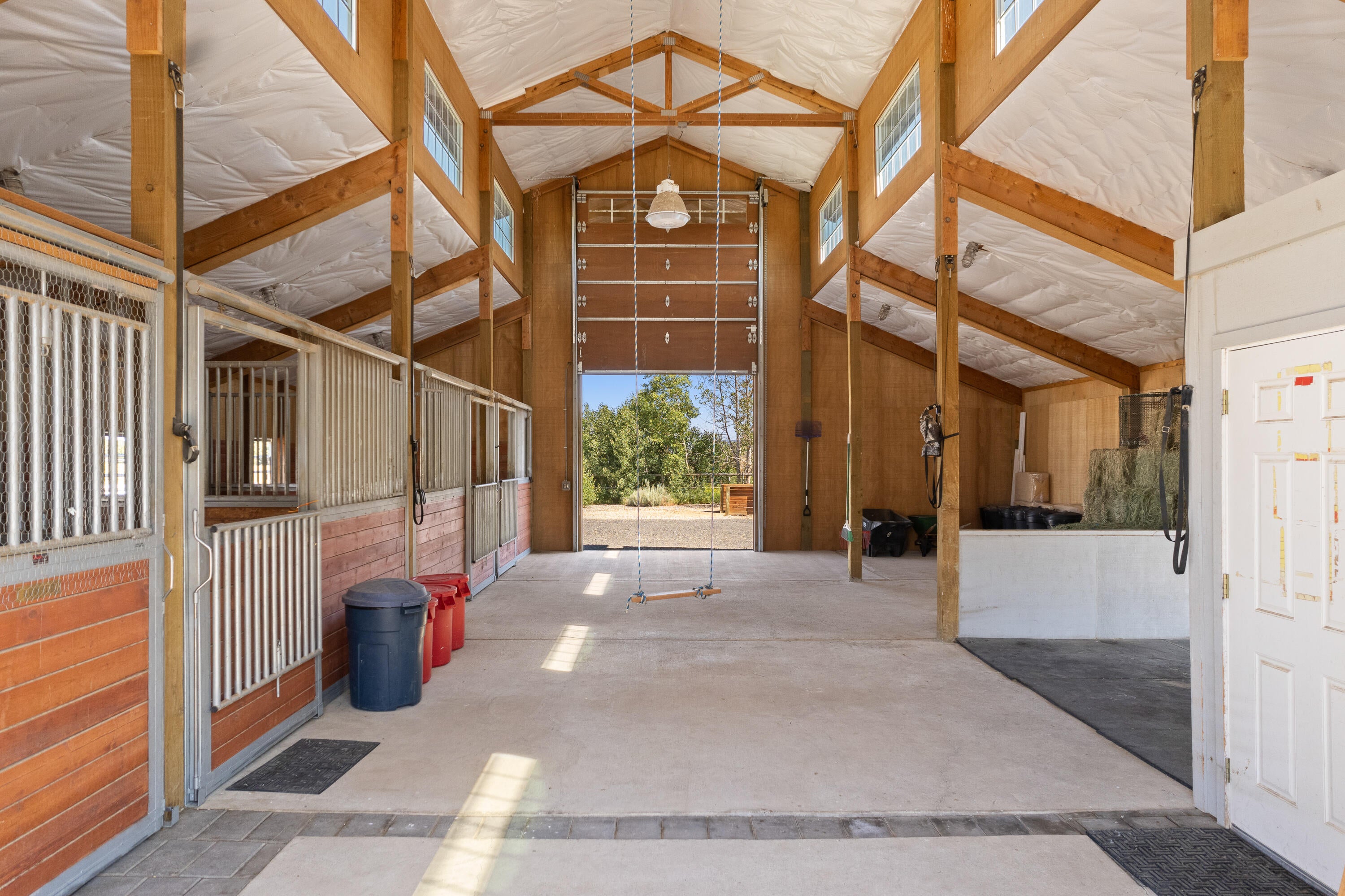18611 Couch Market Road Bend, OR 97703 - Photo 40 of 55 40