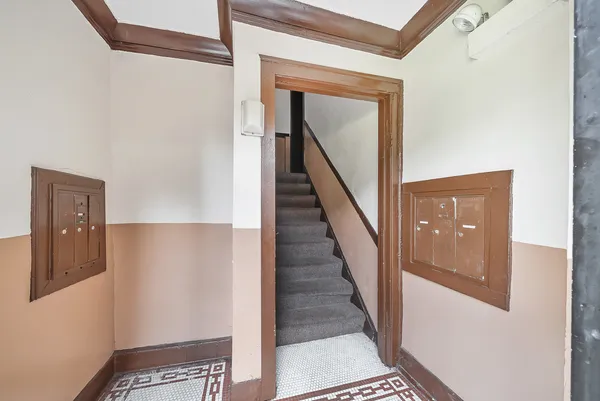 $1,150 | 7617 South Kingston Avenue, Unit 1A, Chicago, IL 60649