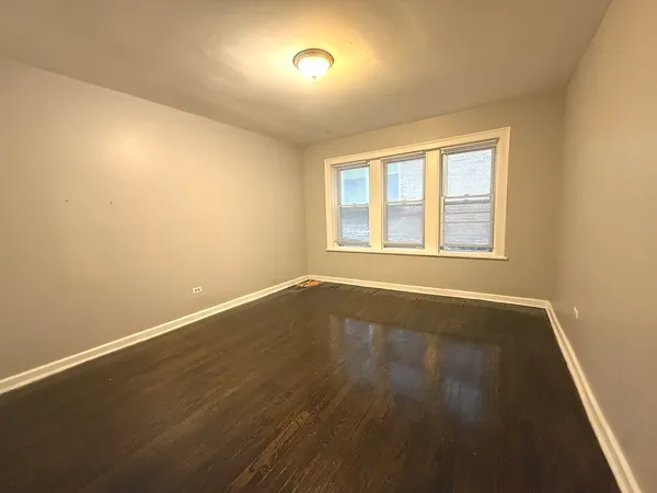 $1,150 | 7617 South Kingston Avenue, Unit 1A, Chicago, IL 60649