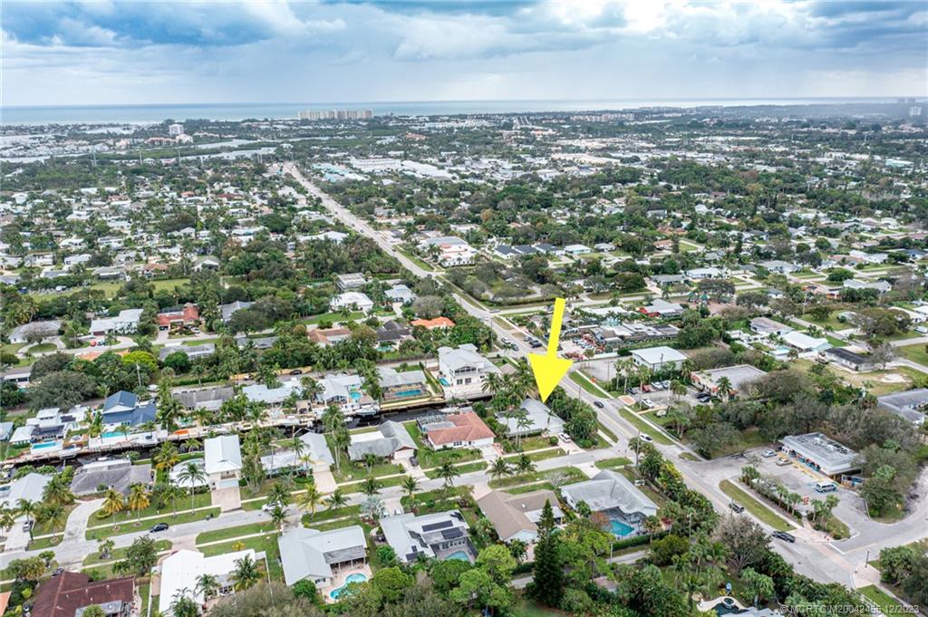 18014 Perigon Way Jupiter, FL 33458 - Photo 34 of 34 an aerial view of residential building with green space