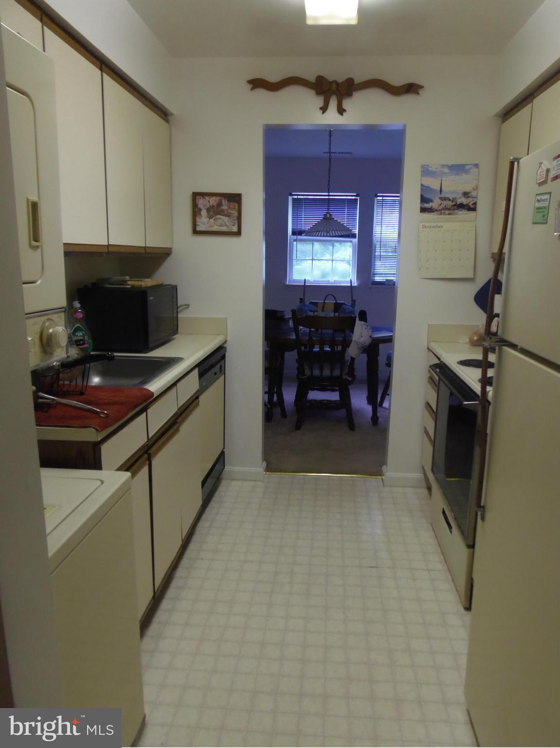 8348 Montgomery Run Road, Unit G Ellicott City, MD 21043 - Photo 13 of 25 Kitchen