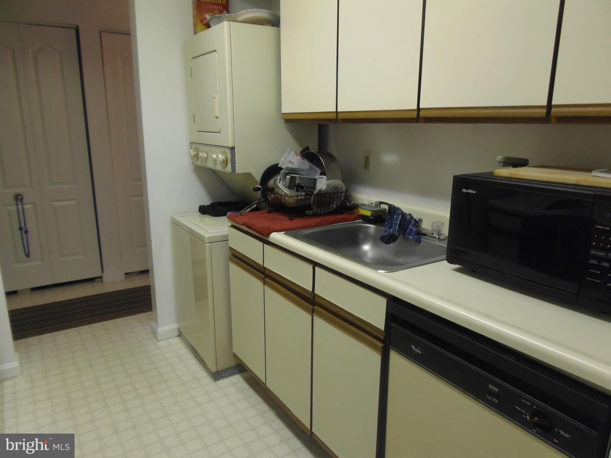 8348 Montgomery Run Road, Unit G Ellicott City, MD 21043 - Photo 14 of 25 Kitchen