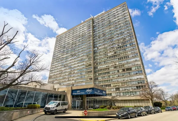 $2,100 | 4800 South Chicago Beach Drive, Unit 2512N, Chicago, IL 60615