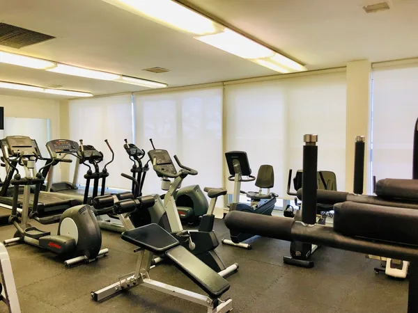 $2,100 | 4800 South Chicago Beach Drive, Unit 2512N, Chicago, IL 60615