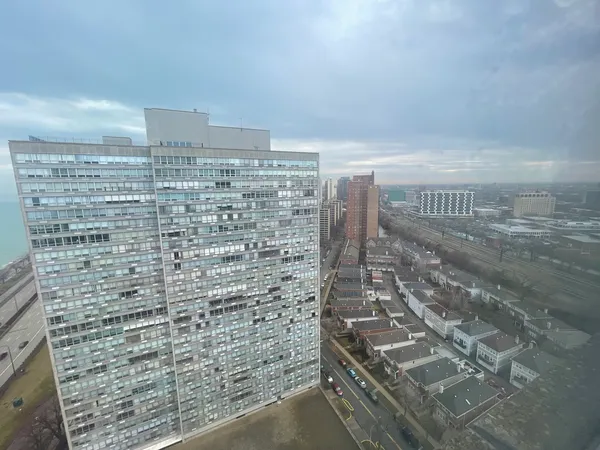$2,100 | 4800 South Chicago Beach Drive, Unit 2512N, Chicago, IL 60615