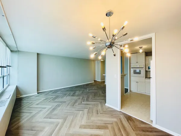 $2,100 | 4800 South Chicago Beach Drive, Unit 2512N, Chicago, IL 60615