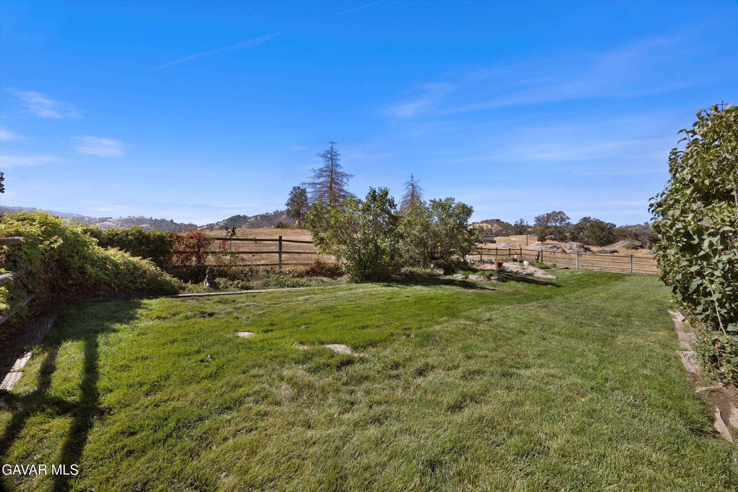 28360 Burning Tree Drive Tehachapi, CA 93561 - Photo 57 of 61 57-Illuminate Photography - 28350 Burnin
