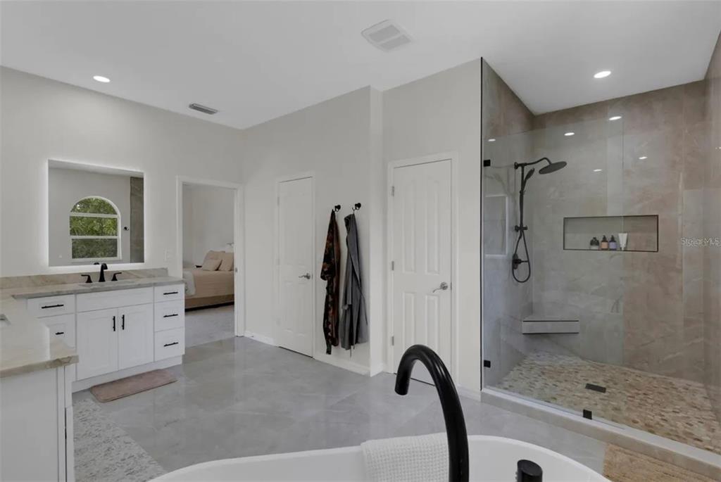 3005 Desoto Road Sarasota, FL 34243 - Photo 43 of 65