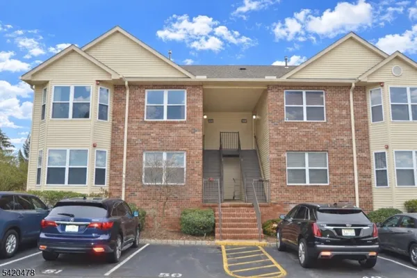 $3,000 | 28 Joseph Drive, East Hanover, NJ 07936