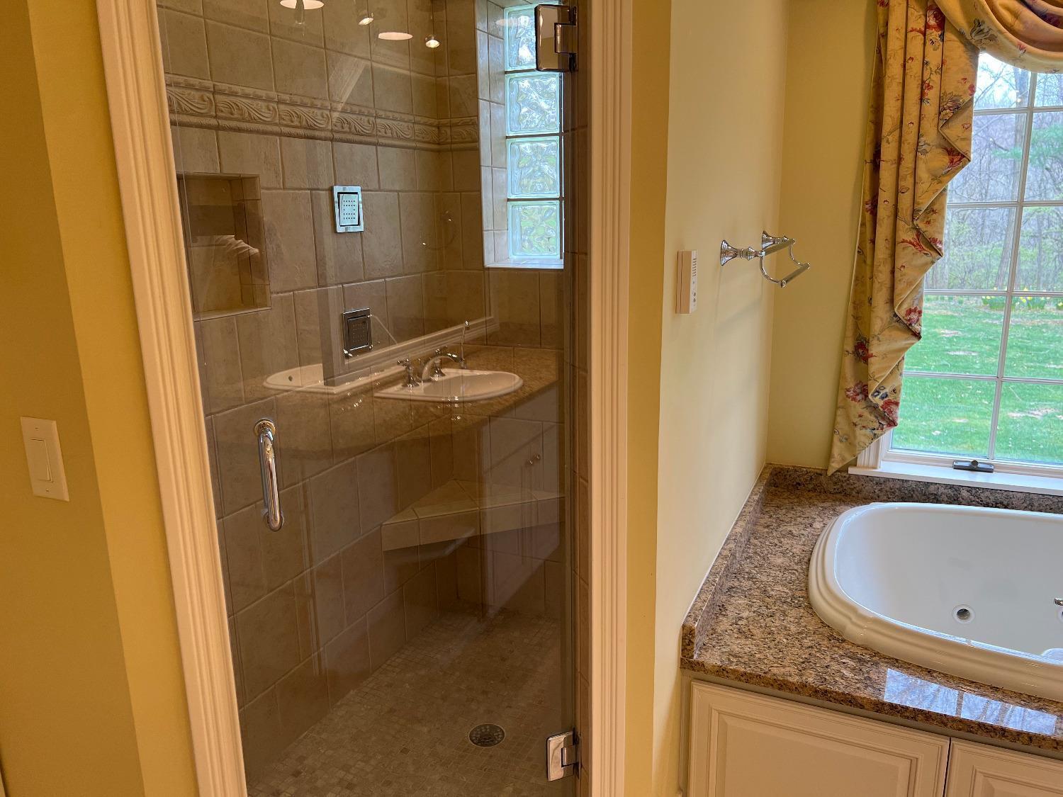 11633 Bank Road Cincinnati, OH 45251 - Photo 17 of 50 Gallery Image 17