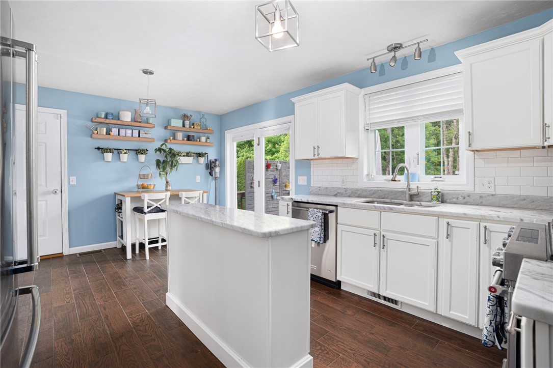 23 Clinton Avenue Scituate, RI 02831 - Photo 22 of 37