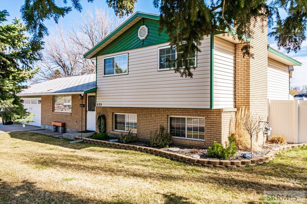 535 Sunbeam Road American Falls, ID 83211 - Photo 2 of 47