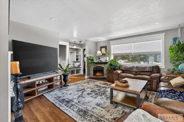 $365,000 | 535 Sunbeam Road, American Falls, ID 83211