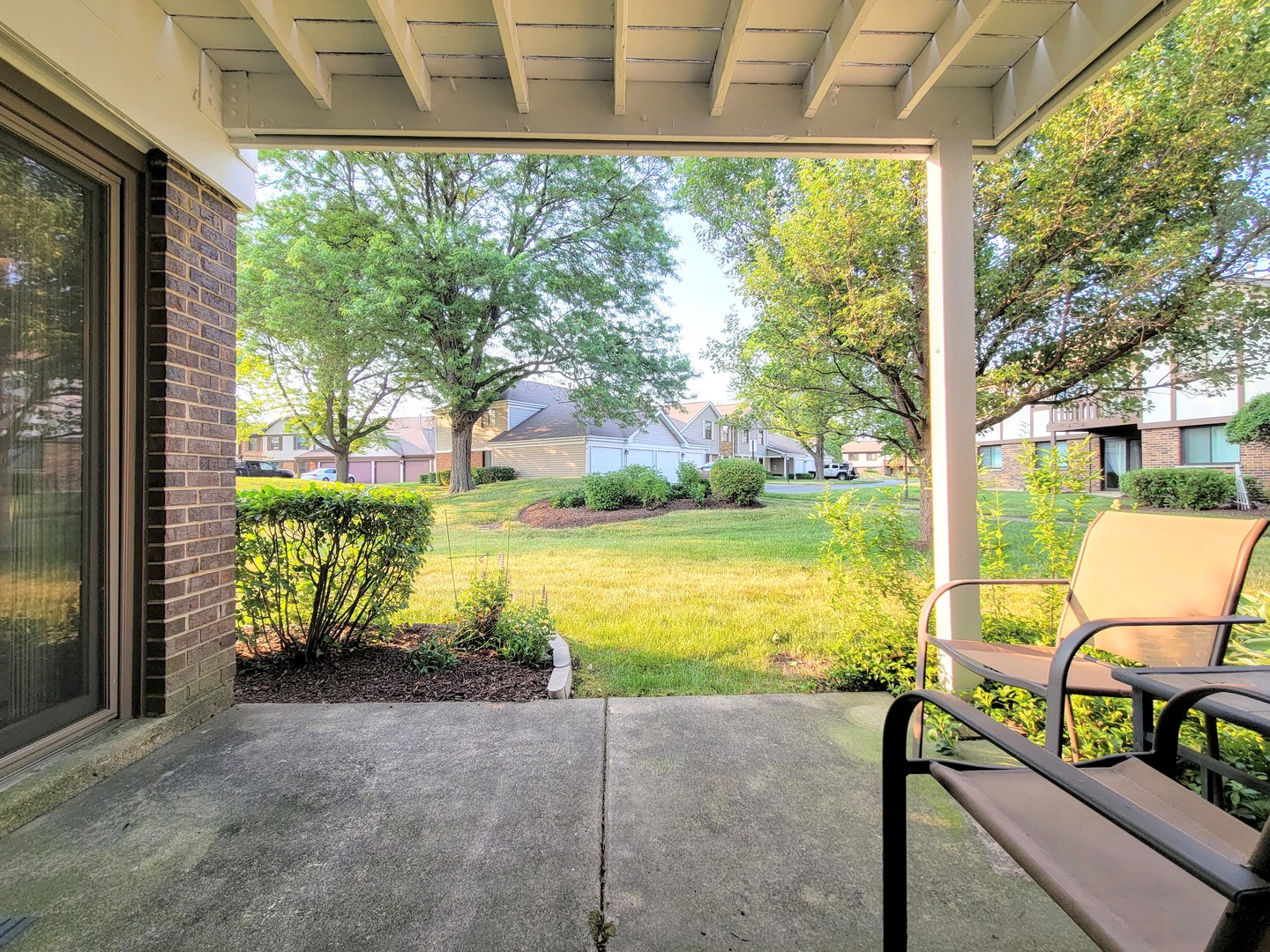 1326 7 Pines Road, Unit D1 Schaumburg, IL 60193 - Photo 4 of 25