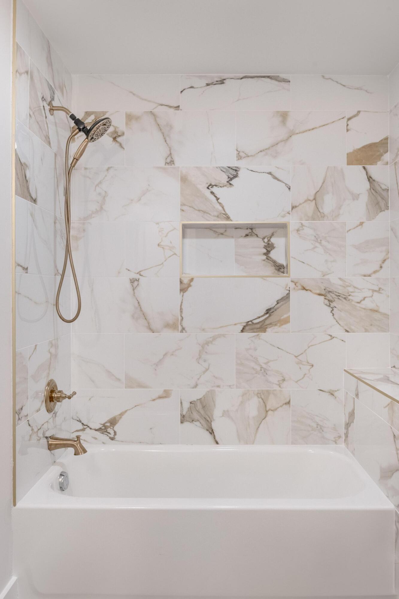 7455 Moses Road Hixson, TN 37343 - Photo 28 of 34 Hall tiled tub/shower combo