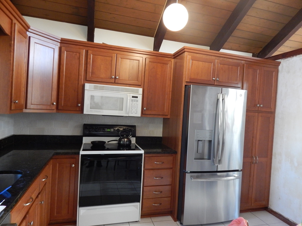 27 Sunset Road Stoneham, MA 02180 - Photo 6 of 14