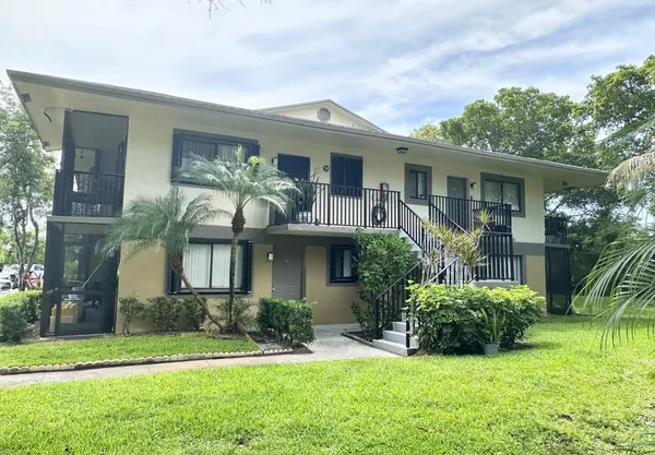 $249,900 | 588 Trace Circle, Unit 211, Deerfield Beach, FL 33441