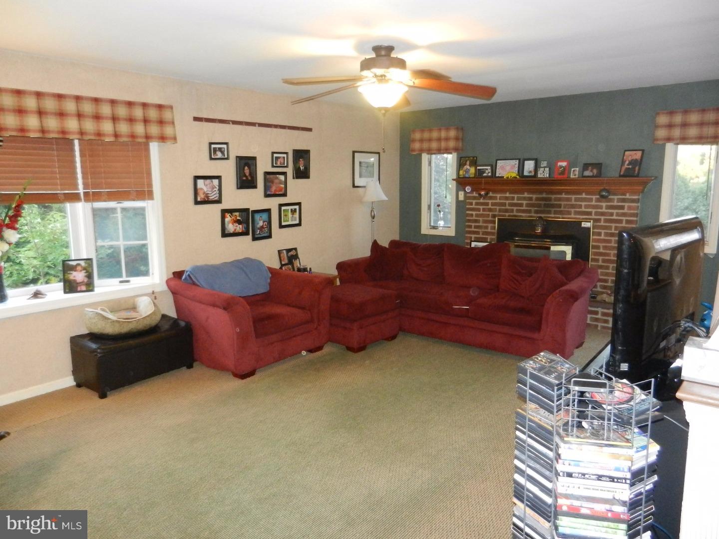 25 Flint Ridge Drive Reading, PA 19607 - Photo 6 of 20