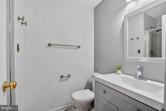 $619,998 | 12105 Wedgeway Place, Fairfax, VA 22033