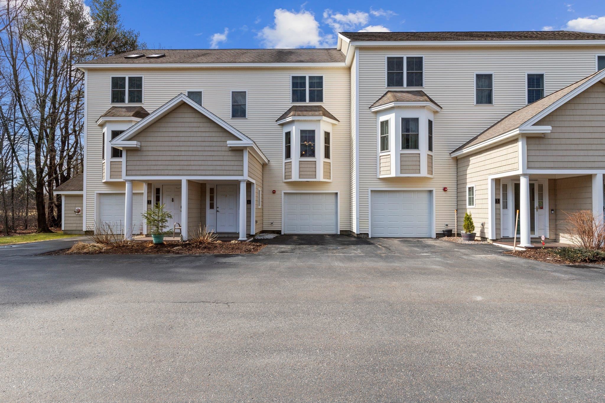 243 Drakeside Road, Unit 4 Hampton, NH 03842 - Photo 3 of 58