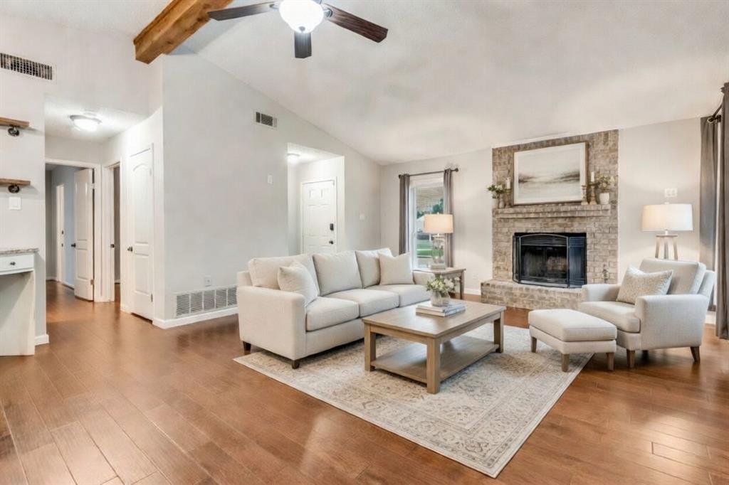 1041 South Riverside Drive Grapevine, TX 76051 - Photo 3 of 34 Virtually Staged