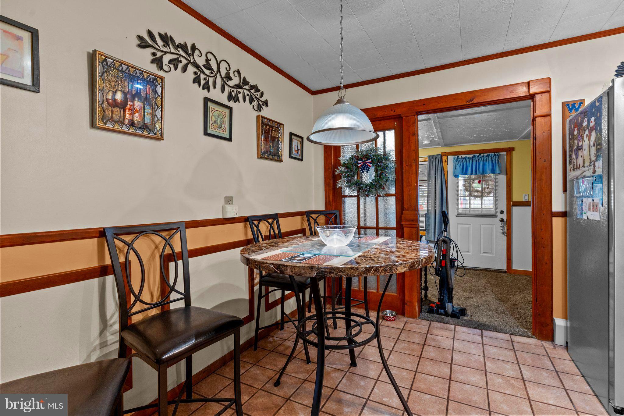 817 Chesterton Road Fairless Hills, PA 19030 - Photo 10 of 26 Kitchen Dining area