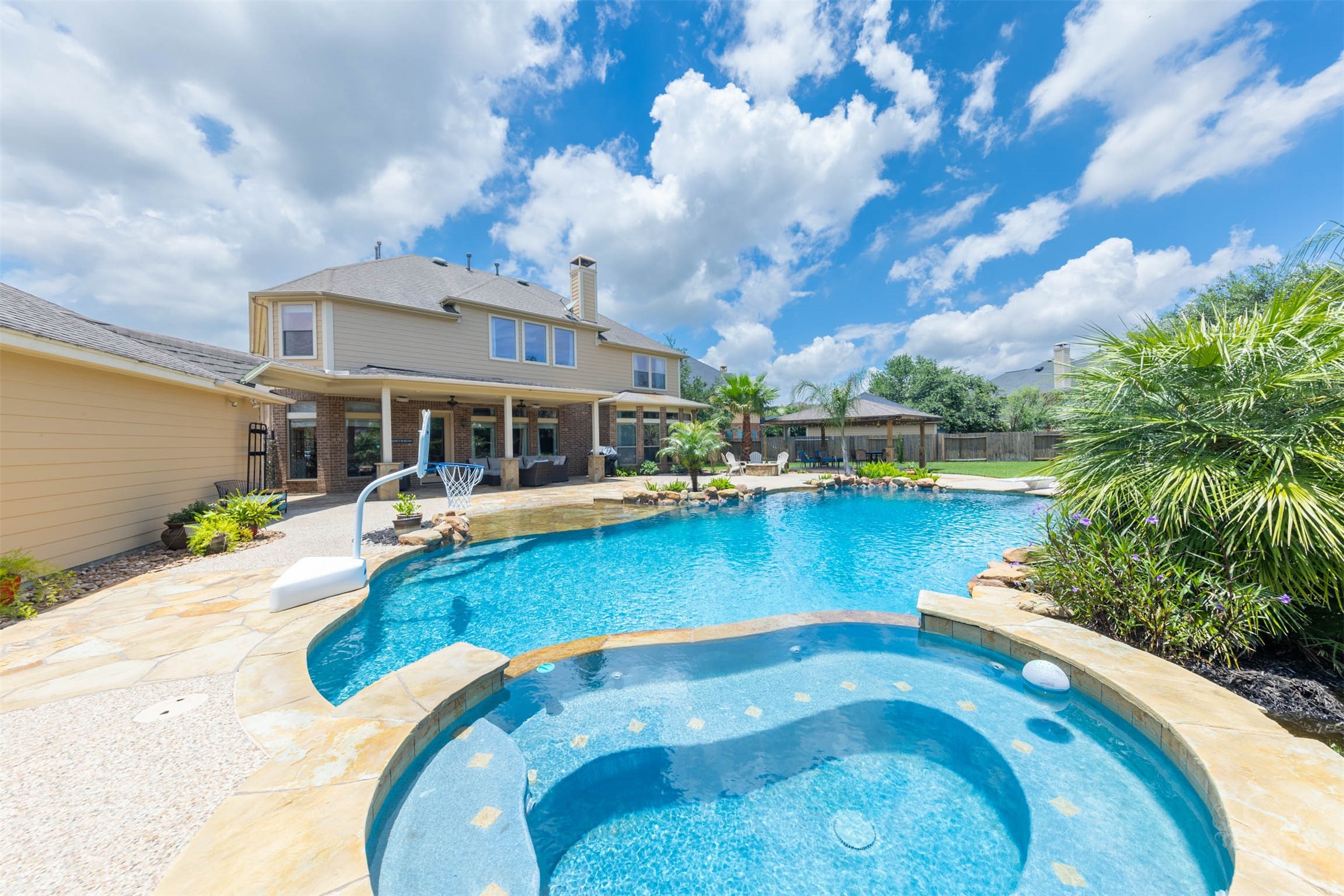 3919 Bianca Spring Lane Katy, TX 77494 - Photo 38 of 50 Pool and spa on this oversized cul-de-sac lot!