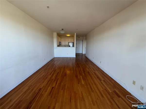 $2,250 | 1100 River Road, Unit 205, Edgewater, NJ 07020