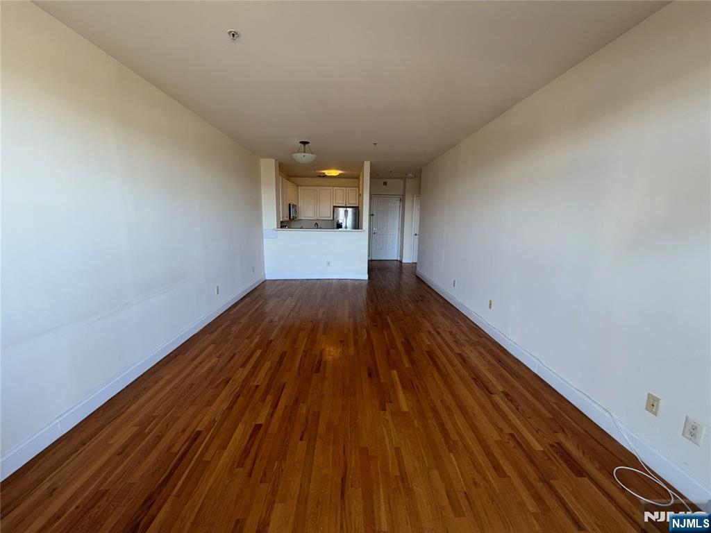 1100 River Road, Unit 205 Edgewater, NJ 07020 - Photo 5 of 9