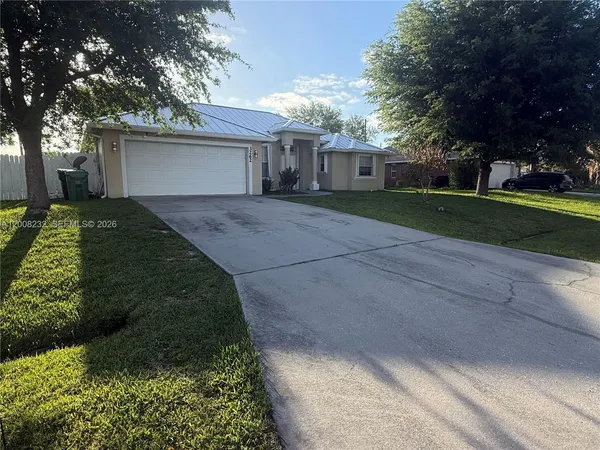 $2,700 | 3262 Southwest Cohutta Street, Port St. Lucie, FL 34953